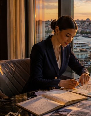 Concierge planning a personalised travel itinerary